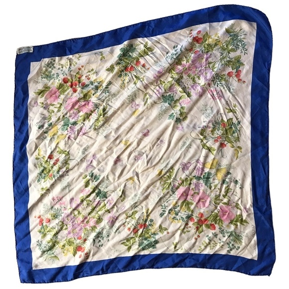 *Vintage* Gucci accessory collection 100% silk floral butterfly scarf - Picture 2 of 13